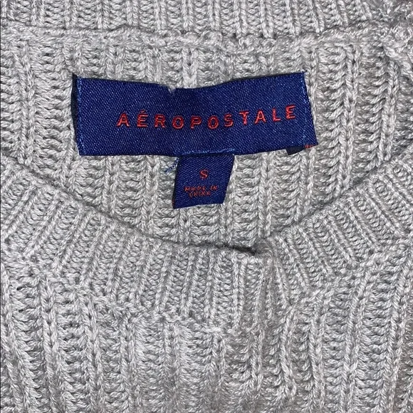Women’s Aéropostale Light Gray Knit Cropped Sweater - Picture 5 of 7